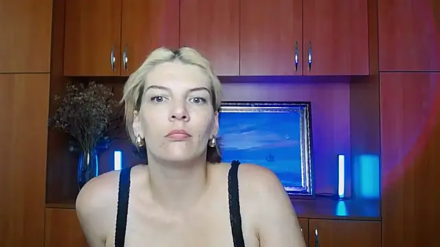 VanessaRey  online show from July 7, 2026, 7:09 am