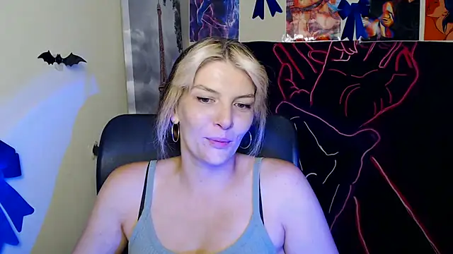 VanessaRey  online show from July 17, 2026, 6:54 am