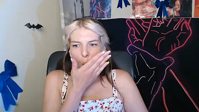 VanessaRey  online show from July 27, 2026, 7:15 am