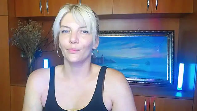 VanessaRey  online show from August 4, 2026, 7:02 am