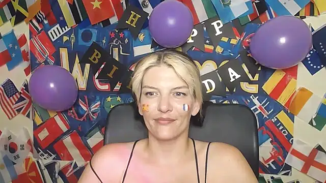 VanessaRey  online show from July 14, 2026, 10:43 am