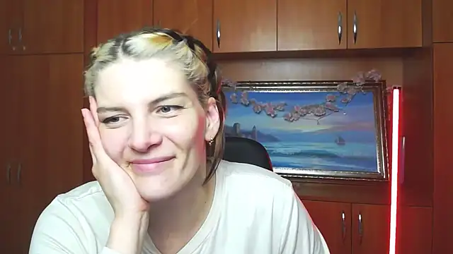 VanessaRey  online show from March 8, 2026, 2:04 am