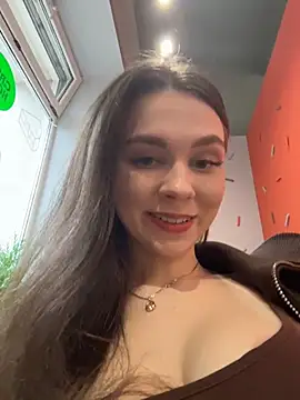 MilaBee online show from May 31, 2026, 11:49 am