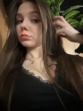 MilaBee online show from March 21, 2026, 5:08 am