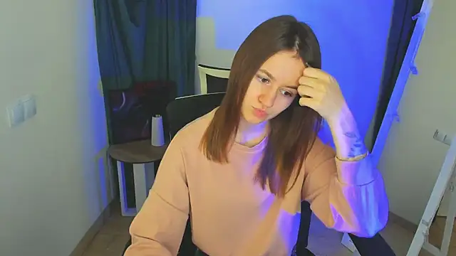 Catherine e online show from October 5, 2025, 6:20 pm