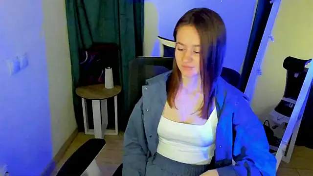 Catherine e online show from October 9, 2025, 6:41 pm