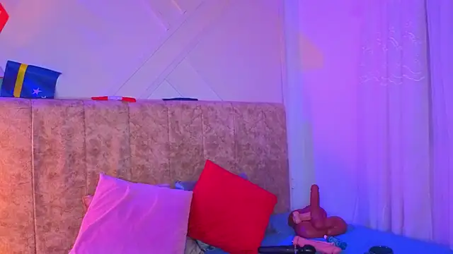angelinarouse  online show from July 9, 2026, 8:19 pm