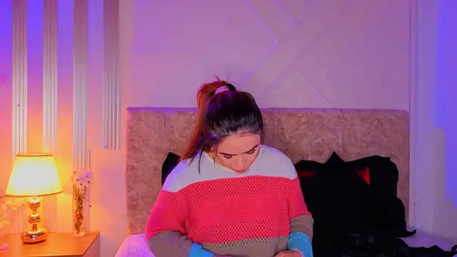 angelinarouse  online show from March 21, 2026, 4:35 am