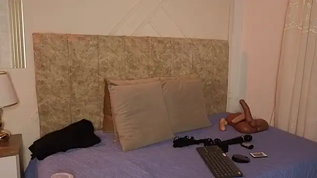 angelinarouse  online show from June 20, 2026, 3:44 am