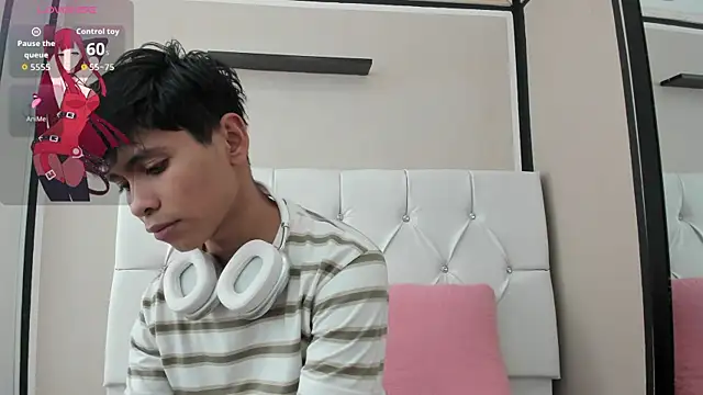 Ethan Westt online show from September 22, 2025, 8:59 pm