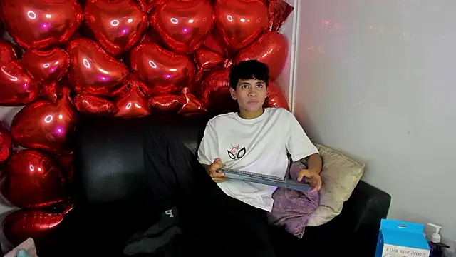 Ethan Westt online show from February 24, 2026, 8:53 pm