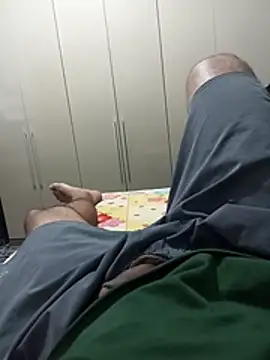 JovanRJ online show from April 10, 2026, 10:06 pm