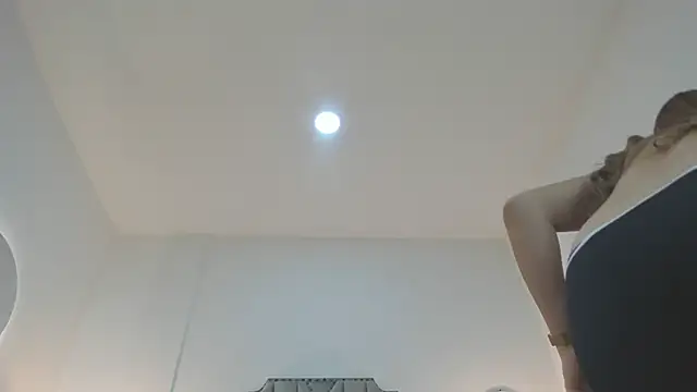 Snapshot of debora_scoot chatting on February 9, 2026, 11:41 am debora scoot online show from February 9, 2026, 11:41 am