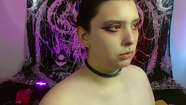 mikaskullcs online show from June 14, 2026, 8:54 pm