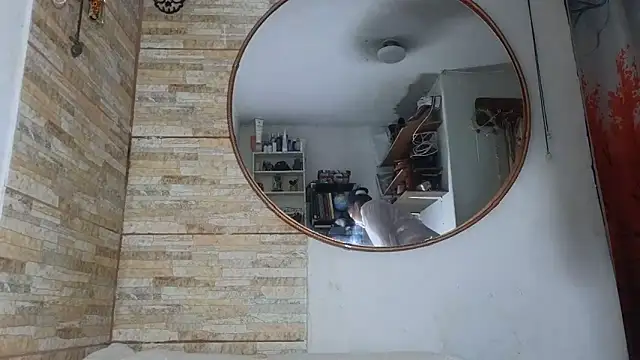 Amadamilf1980 online show from November 9, 2025, 1:26 pm