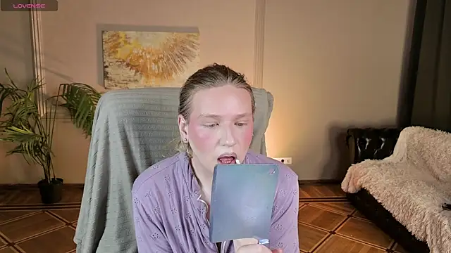 Jes Solar online show from July 17, 2026, 9:01 pm