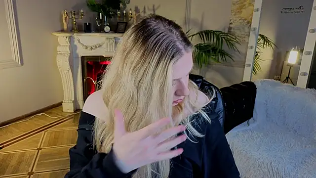 Jes Solar online show from November 12, 2025, 9:07 pm