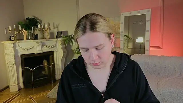 Jes Solar online show from October 2, 2025, 11:35 am