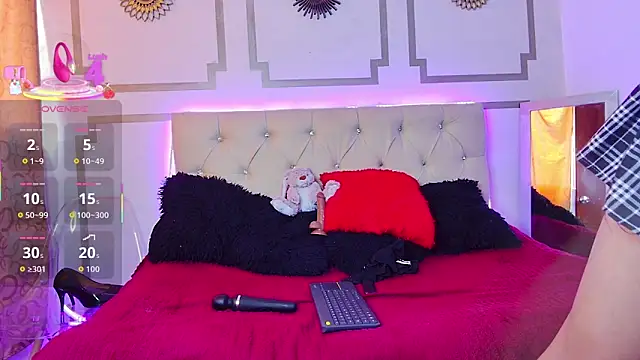 kity x online show from October 7, 2025, 6:53 pm