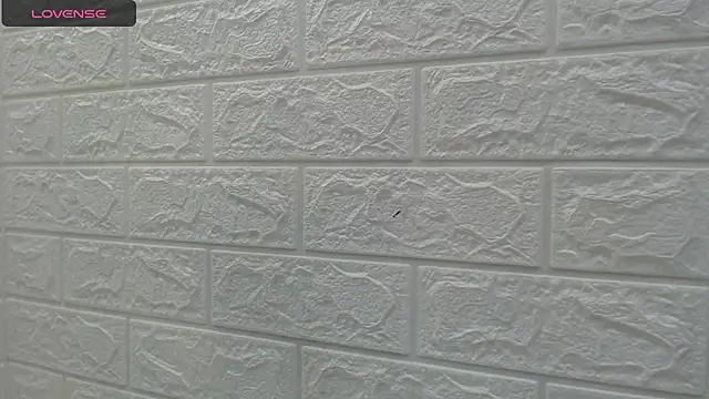 nei girl online show from September 28, 2025, 1:12 am