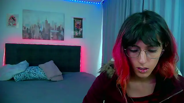 Snapshot of goth_minerva chatting on March 18, 2026, 1:46 pm goth minerva online show from March 18, 2026, 1:46 pm