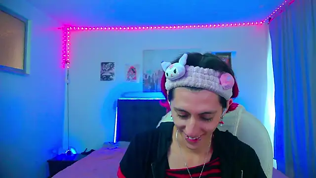 Snapshot of goth_minerva chatting on February 19, 2026, 1:30 pm goth minerva online show from February 19, 2026, 1:30 pm