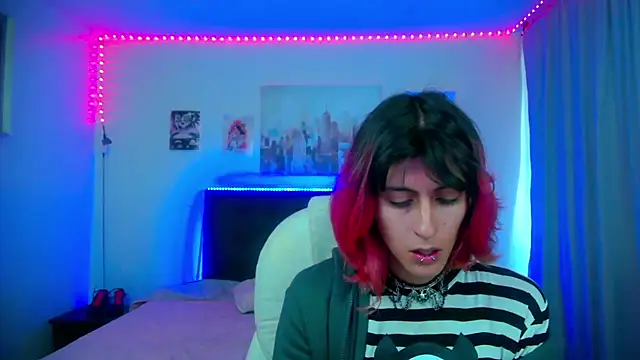 Snapshot of goth_minerva chatting on March 4, 2026, 2:14 pm goth minerva online show from March 4, 2026, 2:14 pm