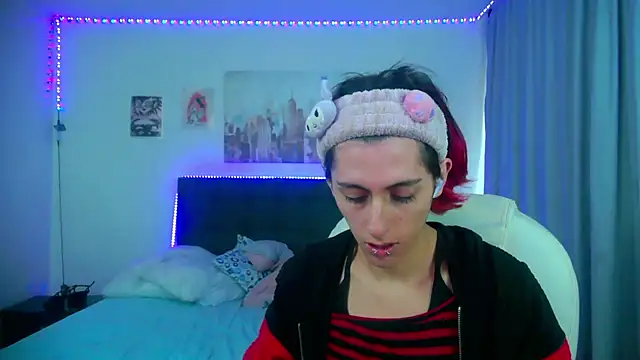 Snapshot of goth_minerva chatting on March 10, 2026, 1:59 pm goth minerva online show from March 10, 2026, 1:59 pm