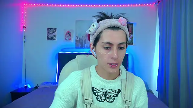 Snapshot of goth_minerva chatting on February 25, 2026, 1:33 pm goth minerva online show from February 25, 2026, 1:33 pm