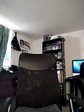 Snapshot of KARINNA__RAVEN chatting on February 6, 2026, 5:20 pm KARINNA RAVEN online show from February 6, 2026, 5:20 pm