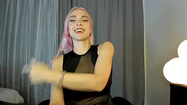  Miss Valentina  online show from October 9, 2025, 1:44 pm