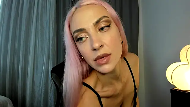  Miss Valentina  online show from October 15, 2025, 7:38 am