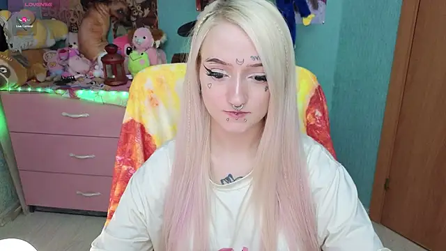 Manuela unicorn online show from November 26, 2025, 3:17 am