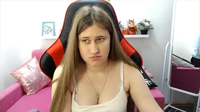 Lucky Lana online show from July 22, 2026, 2:57 am