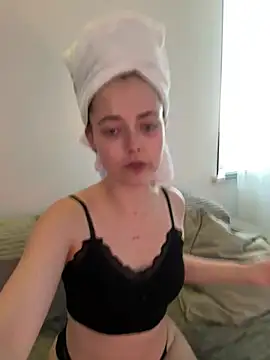 Snapshot of AshleyD_ chatting on July 26, 2026, 3:52 pm AshleyD online show from July 26, 2026, 3:52 pm
