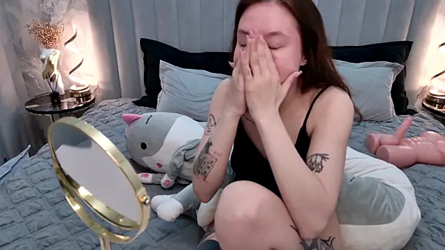 CarolineTenders online show from June 30, 2026, 1:27 am