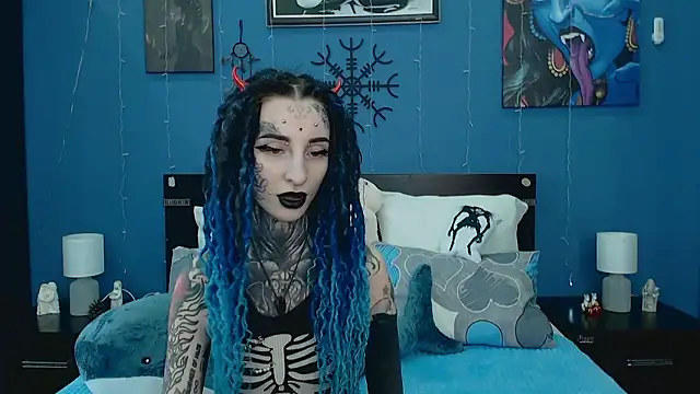 Velvetbat online show from April 5, 2026, 7:04 am
