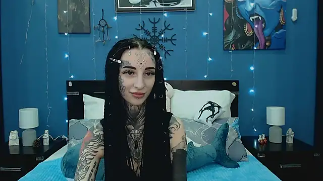 Velvetbat online show from May 4, 2026, 7:11 am