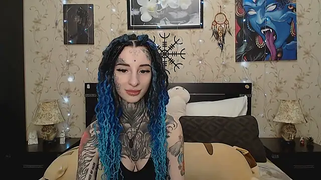 Snapshot of Velvetbat chatting on March 10, 2026, 7:01 am Velvetbat online show from March 10, 2026, 7:01 am