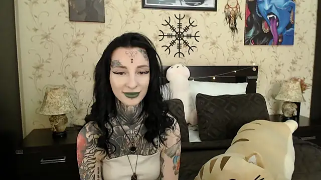 Velvetbat online show from March 23, 2025, 7:42 am