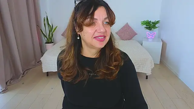Snapshot of Nika_Light chatting on November 17, 2025, 11:25 am Nika Light online show from November 17, 2025, 11:25 am