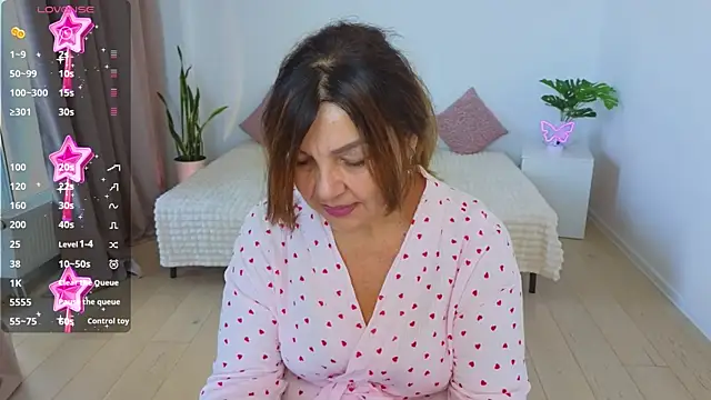 Snapshot of Nika_Light chatting on October 20, 2025, 10:38 am Nika Light online show from October 20, 2025, 10:38 am