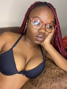 YummyMelanin117 online show from April 28, 2026, 10:03 pm