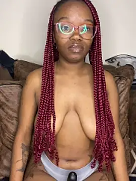 YummyMelanin117 online show from April 29, 2026, 5:28 pm