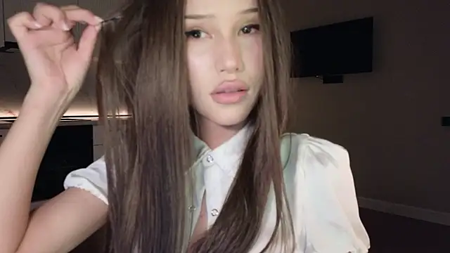 Ella lee15 online show from June 18, 2026, 1:48 am