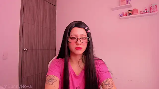 ImBunnyNova online show from April 23, 2026, 2:08 pm
