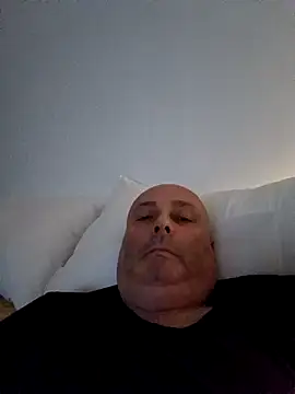 Alexis Bull online show from March 19, 2025, 11:57 pm