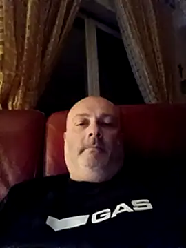 Alexis Bull online show from March 26, 2026, 11:35 pm