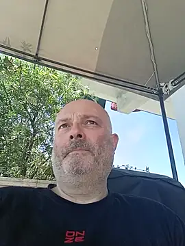 Alexis Bull online show from June 15, 2026, 10:04 am
