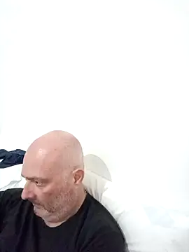 Alexis Bull online show from October 11, 2025, 8:04 am